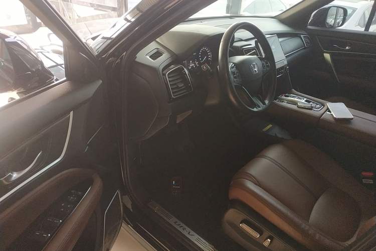 Used Honda UR-V 2020 370TURBO Two-Wheel Drive Luxury Edition
