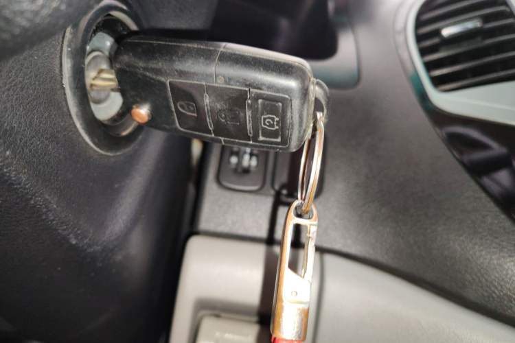 Used FORTHING Lingzhi 2018 M3L 1.6L 7-Seater Comfort Model Vehicle Key