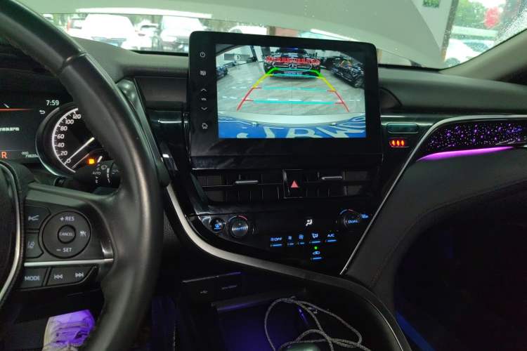 Used Toyota Camry 2021 2.0G Luxury Edition
