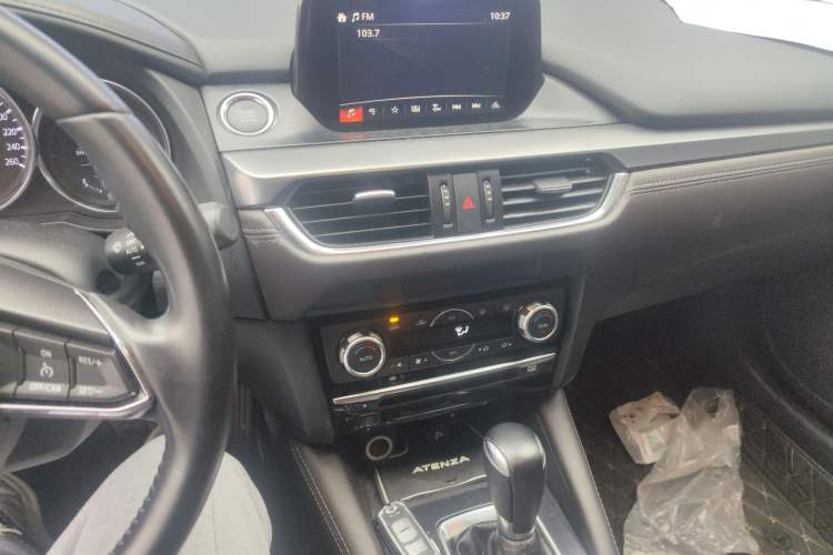 Used Mazda Atenza 2017 2.0L Blue Sky Luxury Edition
