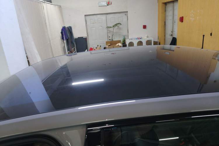 Used Hongqi EH7 2024 760 Pro+ Four-Wheel Drive Version Roof