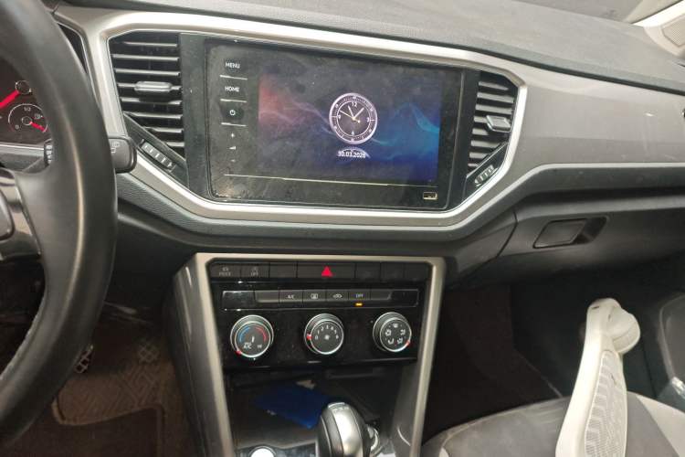 Used Volkswagen T-ROC 2022 280TSI DSG Two-Wheel Drive Elite PLUS Audio And AC Panel