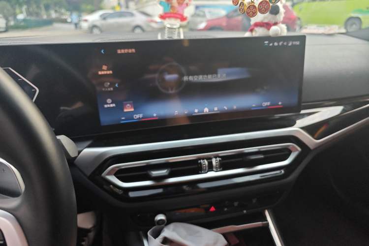 Used BMW 3 Series 2023 325i M Sport Night Edition Package Audio And AC Panel