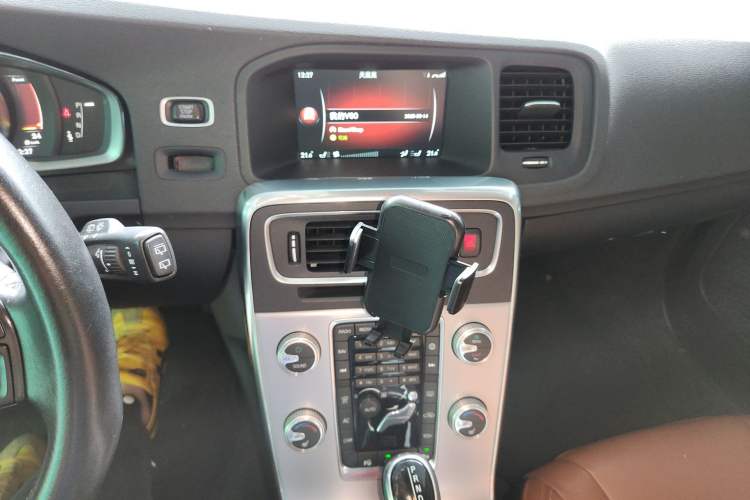 Used Volvo V60 2017 T5 Zhiya Edition China V Standard