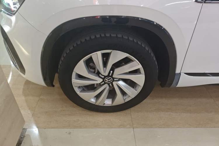 Used Volkswagen Tayron X 2020 330TSI Two-Wheel Drive Luxury Smart Connectivity Version Left Front Wheel Hub