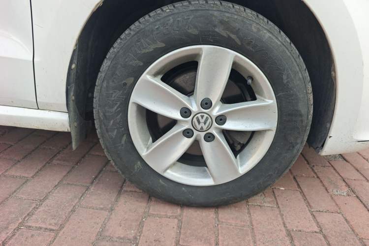 Used Volkswagen Polo 2014 1.4L Manual Fashion Edition