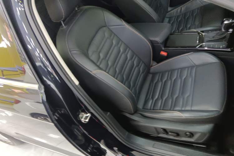 Used Volkswagen Passat 2019 330TSI Elite Edition China VI