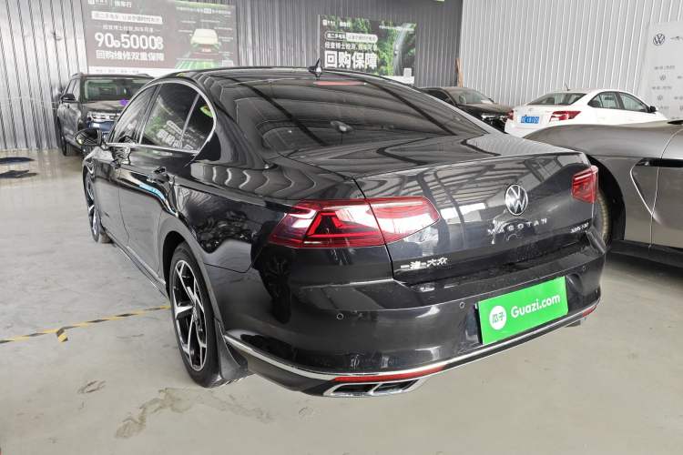 Used Volkswagen Magotan 2023 2 Million Units Limited Edition 330TSI DSG Leading Version
