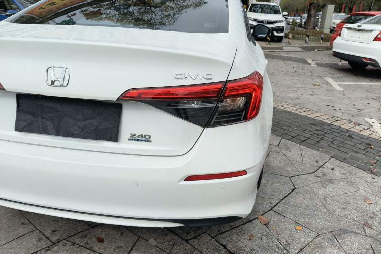 Used Honda Civic 2023 240TURBO CVT Dynamic · Center Stage Special Edition