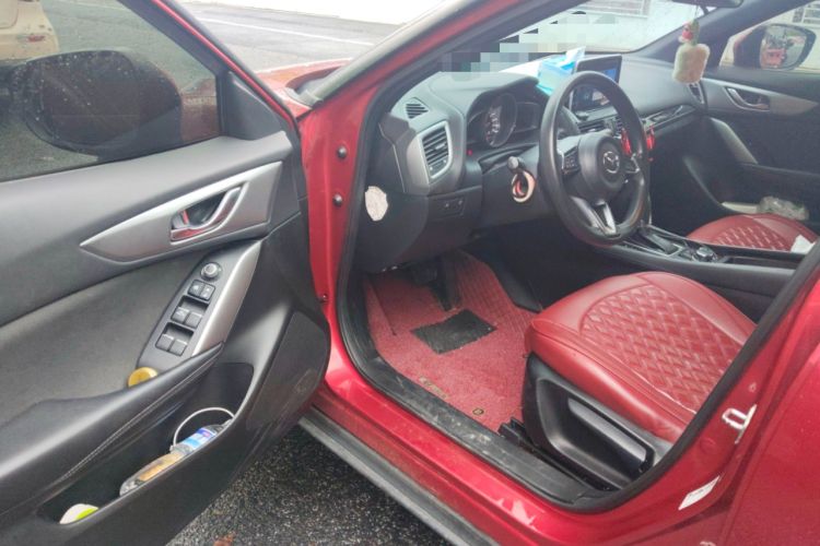 Used Mazda CX-4 2018 2.0L Automatic Two-Wheel Drive Blue Sky Dynamic Version China VI Standard Driver Seat