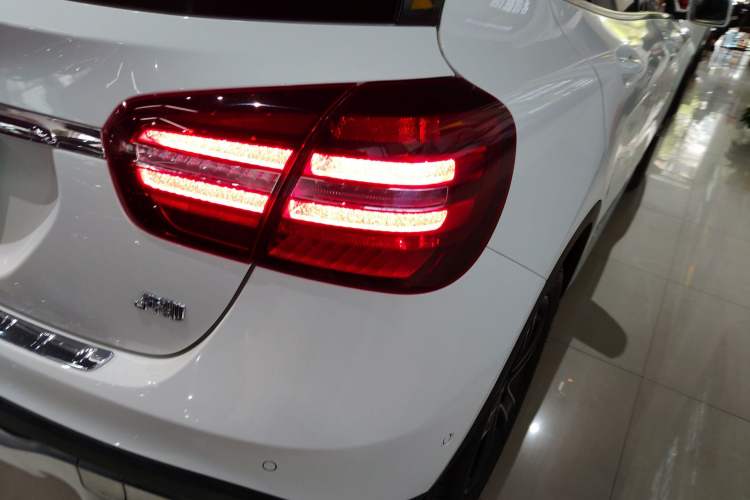 Used Mercedes-Benz GLA 2018 GLA 200 Fashion Model Right Rear Taillight