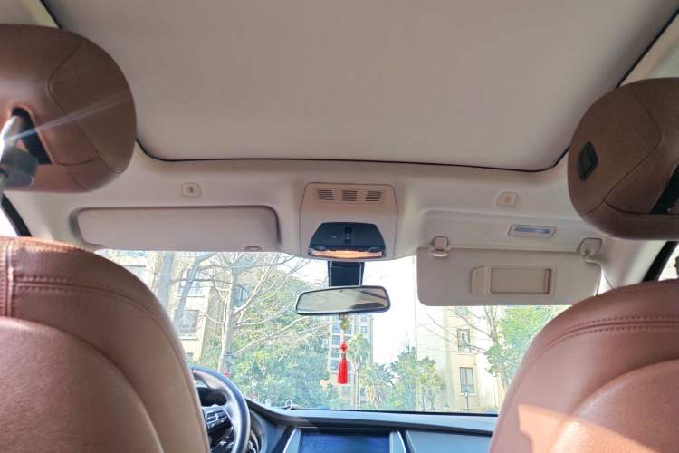 Used BMW 5 Series GT 2014 535i Leading Model Headliner