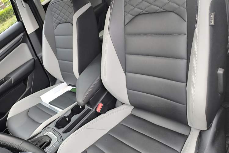 Used Volkswagen Bora 2023 280TSI DSG Prestige Edition Left Front Seat