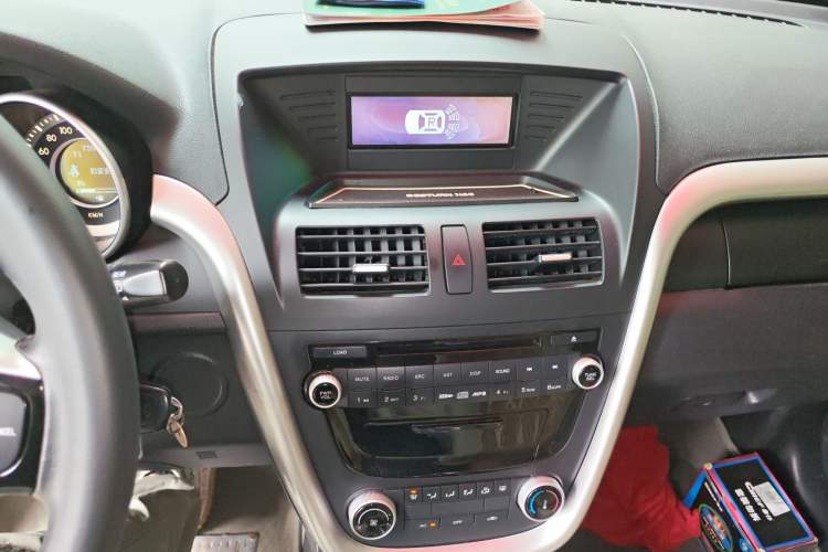 Used Bestune X80 2013 2.0L automatic comfort version