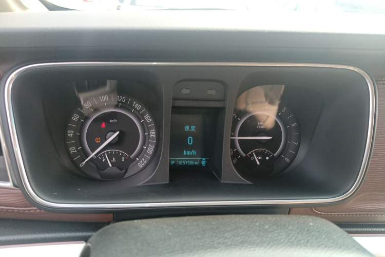 Used Buick GL8 2018 28T Luxury Model China VI Standard
