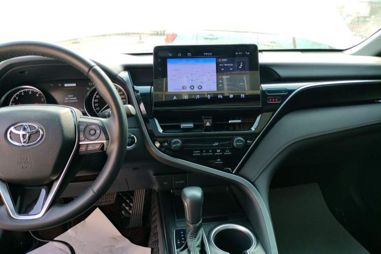 Used Toyota Camry 2023 2.0G Luxury Edition Audio And AC Panel