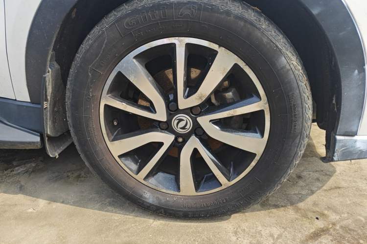 Used Dongfeng Fengon 580 2016 1.5T Manual Luxury Edition