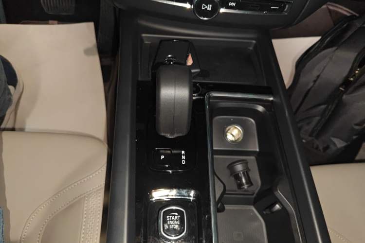 Used Volvo XC60 2026 B5 4x4 Smart Luxury Edition