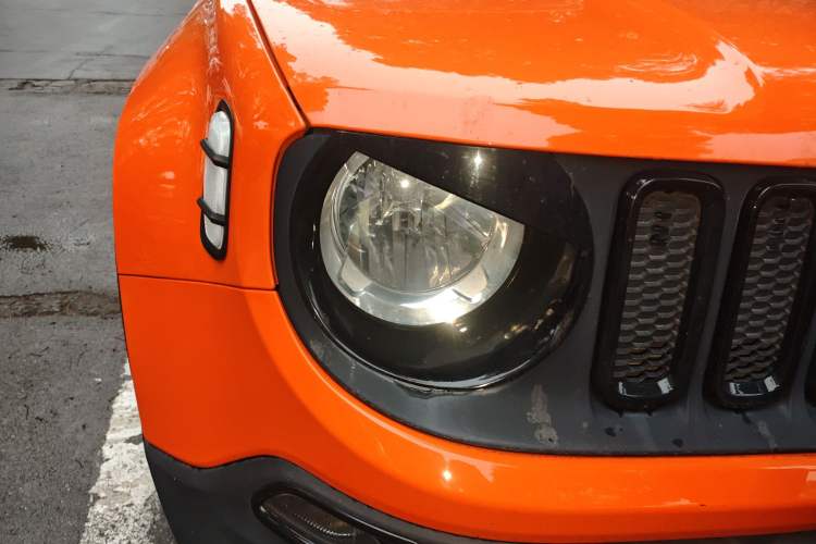 Used Jeep Renegade 2018 Connected Large Screen Version 180T Automatic High-Energy Edition
