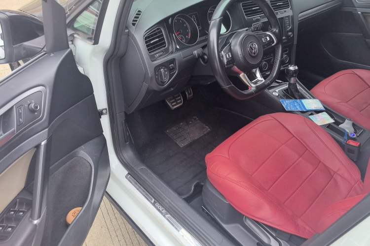 Used Volkswagen Golf 2017 230TSI Automatic Luxury Million-Vehicle Commemorative Edition