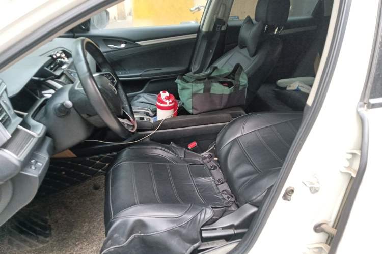 Used Honda Civic 2019 220TURBO CVT Dynamic Edition China VI Emission Standard Left Front Seat