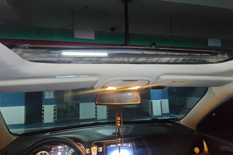 Used Jeep Cherokee 2017 2.0L Superior Edition
