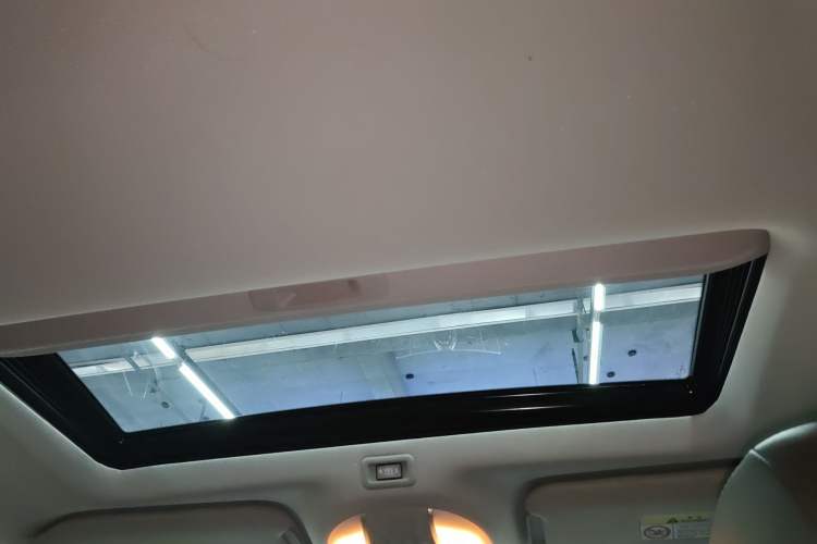 Used Infiniti QX60 2016 2.5 S/C Hybrid Two-Wheel-Drive Excellence Edition China V Standard