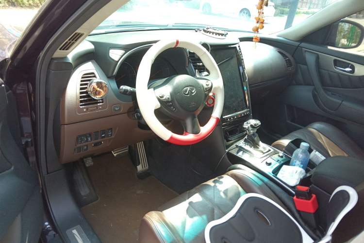 Used Infiniti FX 2011 FX35 Supreme Edition