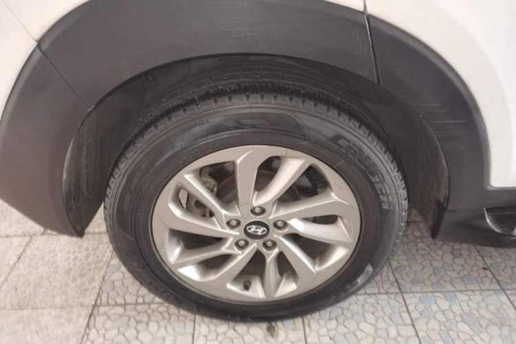 Used Hyundai Tucson 2018 1.6T Dual-Clutch Two-Wheel Drive 15th Anniversary Special Edition
