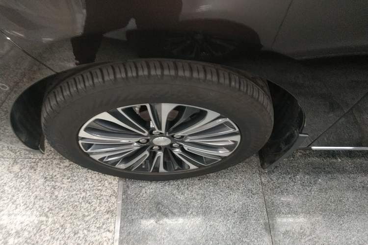 Used Buick GL8 2021 ES Land Cruiser 653T Flagship Model