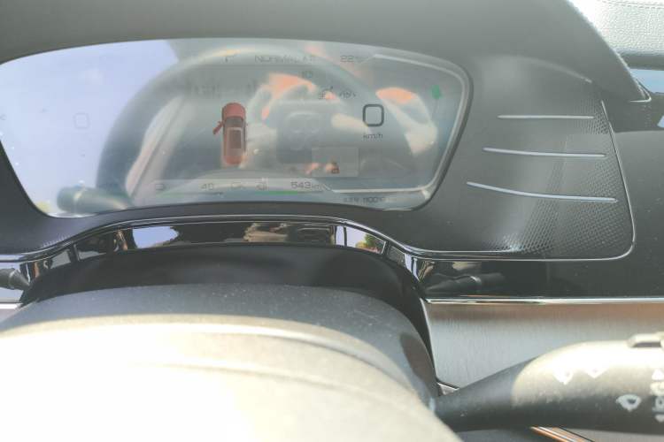 Used BYD Tang New Energy 2022 DM-p 215 km All-Wheel-Drive Deluxe Model Odometer Close Up