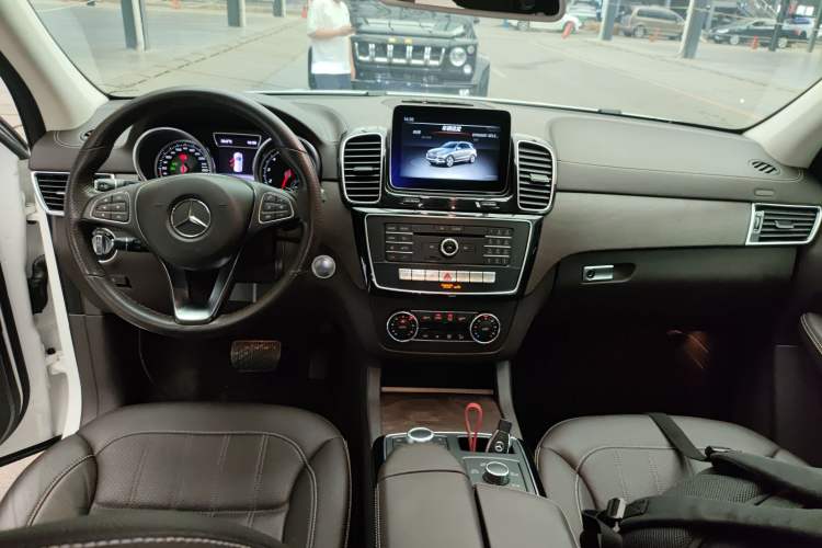 Used Mercedes-Benz GLE 2017 GLE 320 4MATIC Dynamic Model