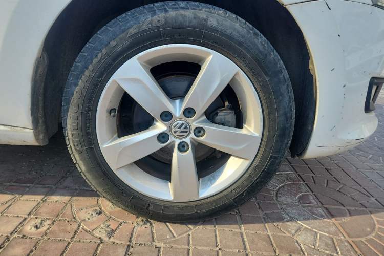 Used Volkswagen Santana 2015 1.6L Manual Comfort Edition
