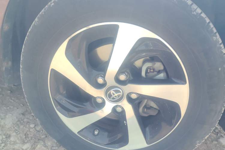 Used Toyota Levin 2017 Revised Dual-Engine 1.8H GS E-CVT Elite Sunroof Version China V Standard