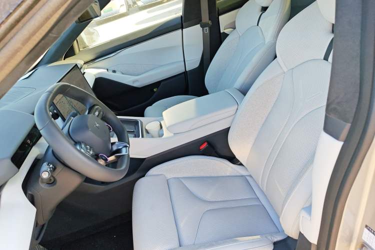 Used XPeng P7 2025 Model—702 Long Range Ultra Left Front Seat