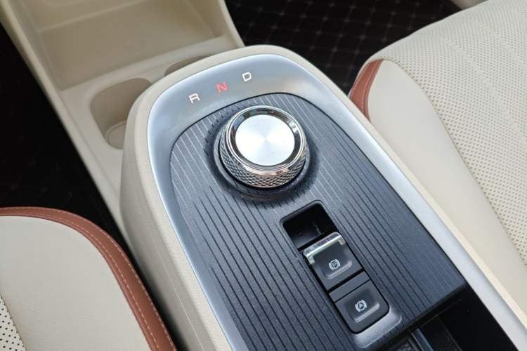 Used ORA Good Cat 2022 Morandi Edition 400km Standard Range Premium Version Lithium Iron Phosphate
