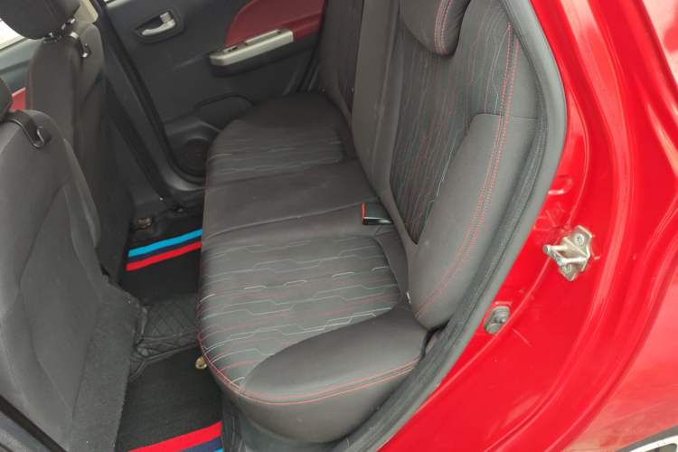 Used CHANGAN Benni 2015 1.4L IMT Luxury Model China IV