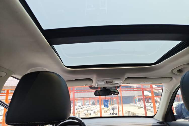 Used Geely Auto Emgrand X7 Sport 2018 1.8TD Automatic Two-Wheel Drive Smart Connect 4G Internet Edition