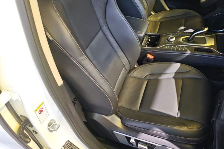 Used Wey VV6 2021 2.0T Two-Wheel Drive Smart Plus