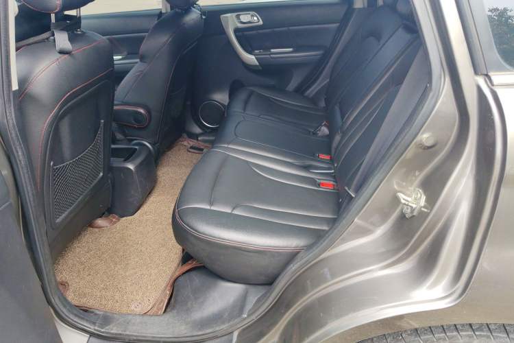 Used Haval H6 2013 Upgraded Model 1.5T Manual Two-Wheel Drive Elite Version