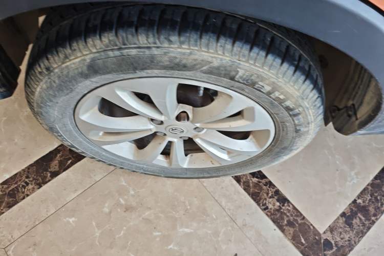 Used MG GS 2015 1.5TGI TST Elite Edition Right Rear Wheel Hub