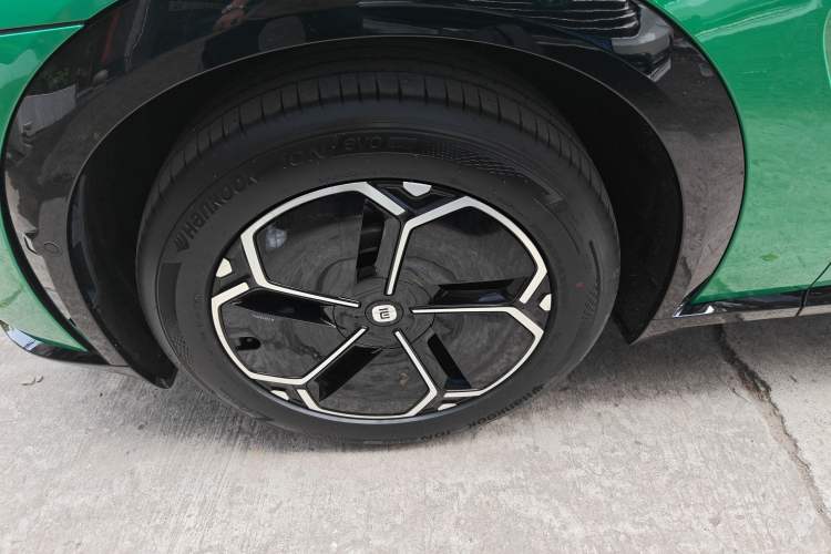 Used Xiaomi Auto YU7 2025 Ultra-Long Range Rear-Wheel Drive Version
