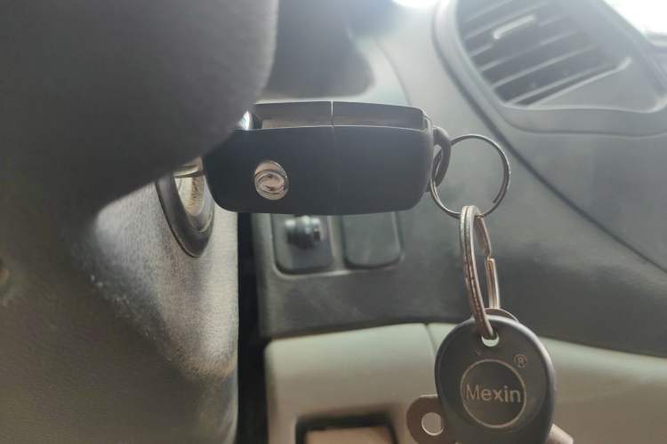 Used FORTHING Lingzhi 2017 Facelifted M3L 1.6L 7-Seater Standard Version