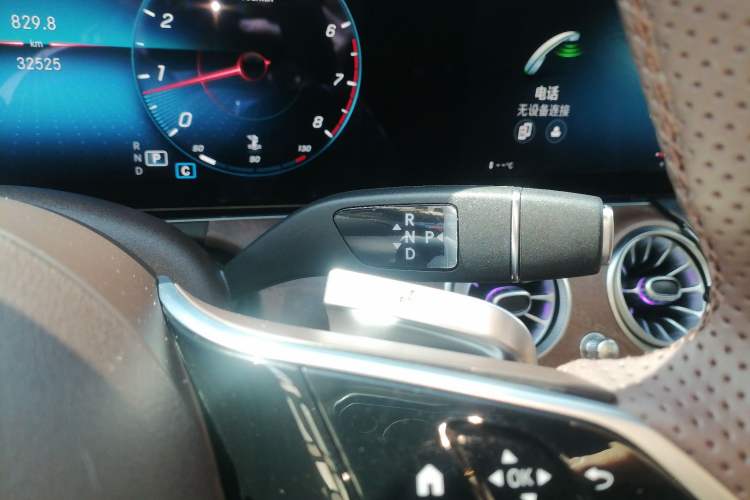 Used Mercedes-Benz E-Class 2023 Updated E 300 L Fashion Edition Gear Lever