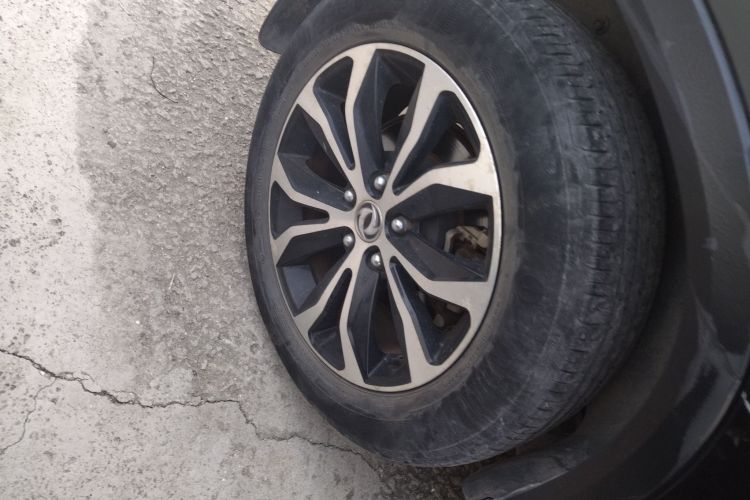 Used FORTHING Joyear X5 2017 Enjoy Series 1.6L CVT Luxury Model Right Rear Wheel Hub