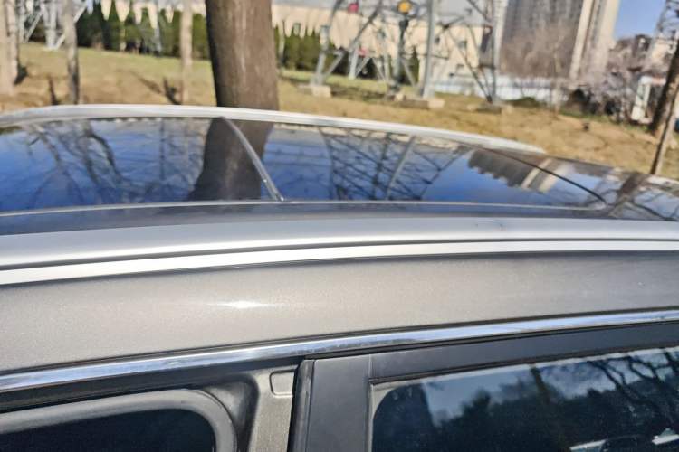 Used Geely Auto Emgrand X7 Sport 2018 1.8TD Automatic Two-Wheel Drive Zhiya Model Roof