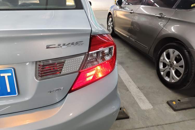 Used Honda Civic 2013 10th Anniversary 1.8L Automatic Luxury Edition Exterior 3