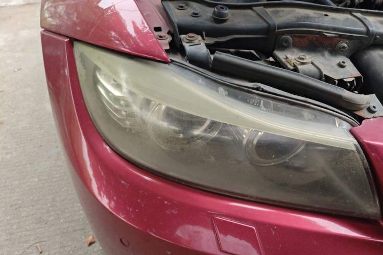 Used BMW 3 Series 2010 320i Luxury Model