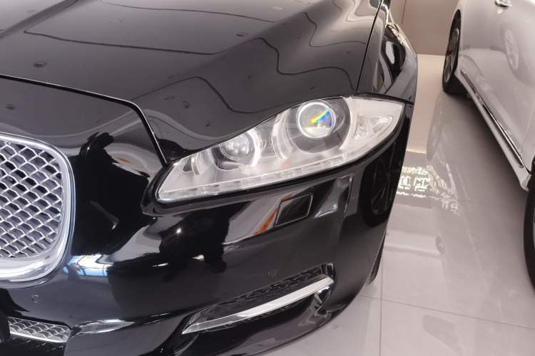 Used Jaguar XJ 2014 XJL 2.0T Two-Wheel-Drive Elegant Business Edition
