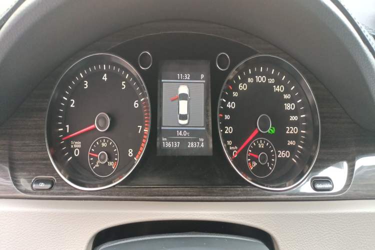 Used Volkswagen Magotan 2012 2.0 TSI Ultimate Edition Instrument Cluster
